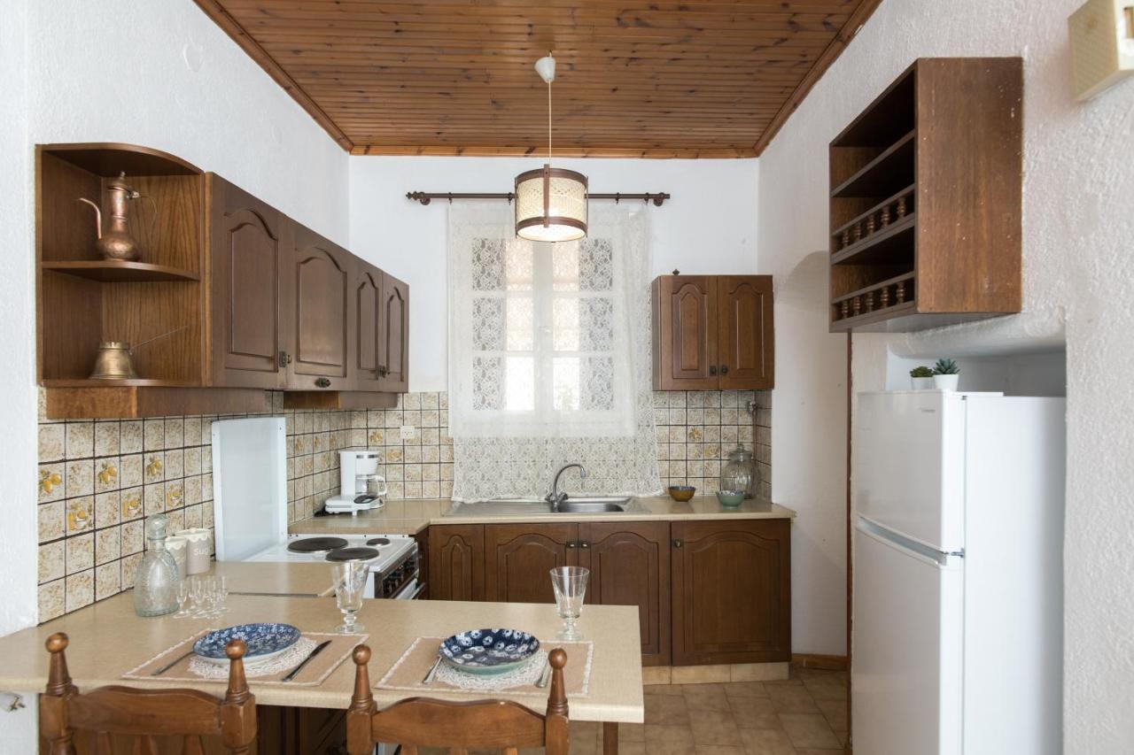 Neoclassical Manor House Πόρος Εξωτερικό φωτογραφία